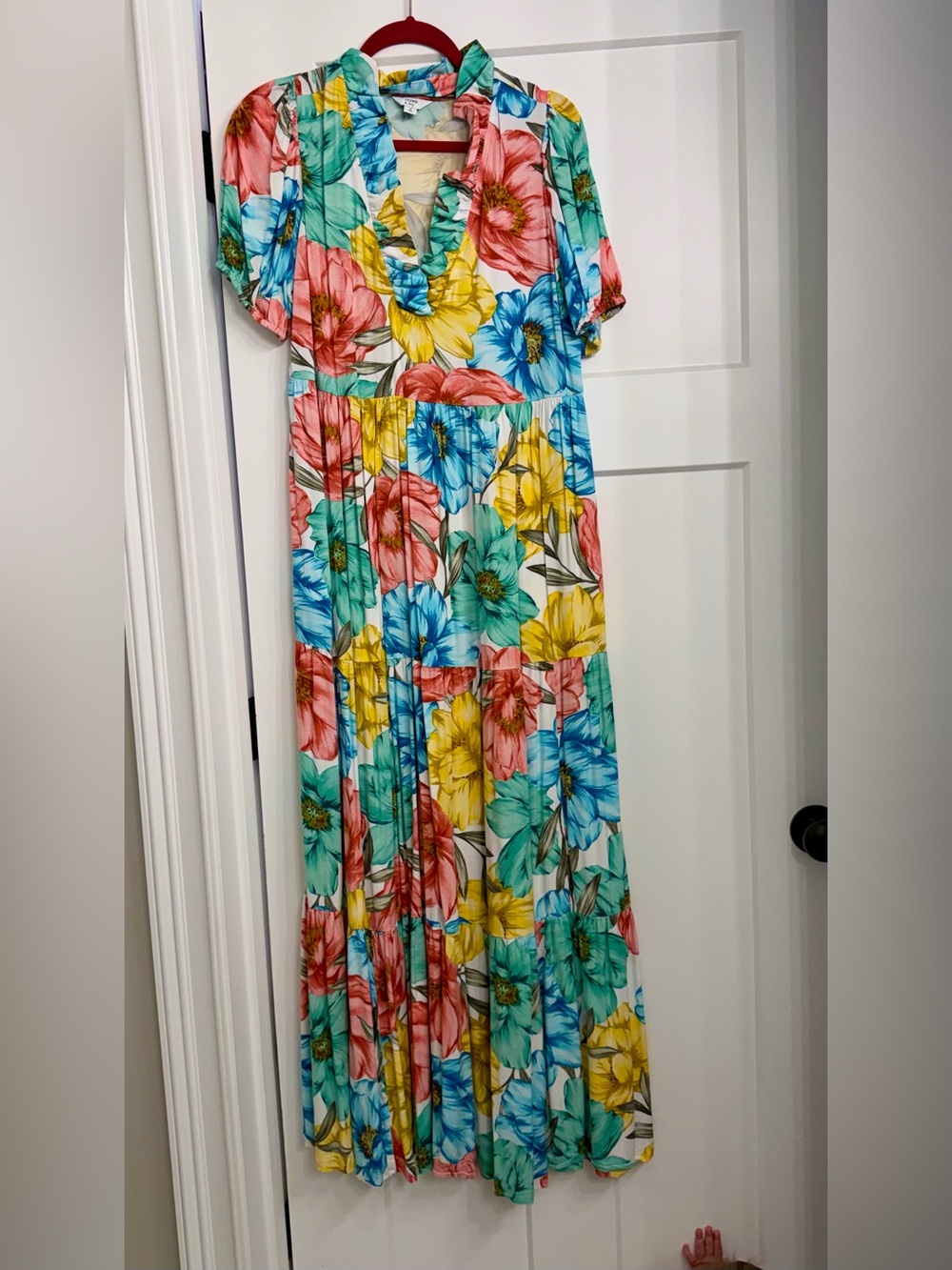 crown & ivy Floral Maxi Dress with Pockets size Small